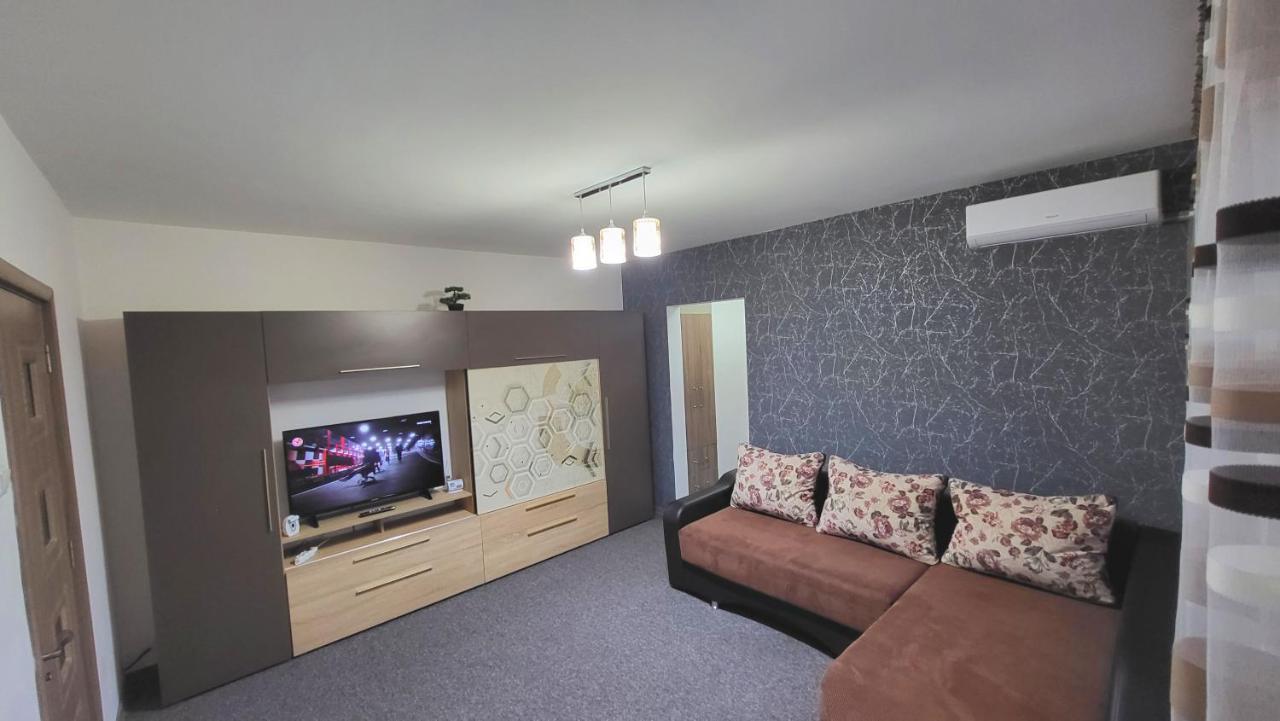 Apartament Navi Onesti Exterior photo